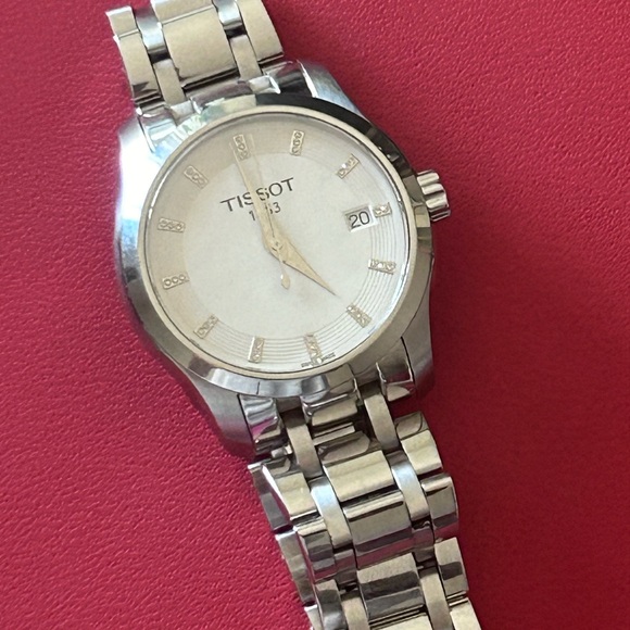 Tissot ladies quartz and diamond watch - Picture 3 of 10